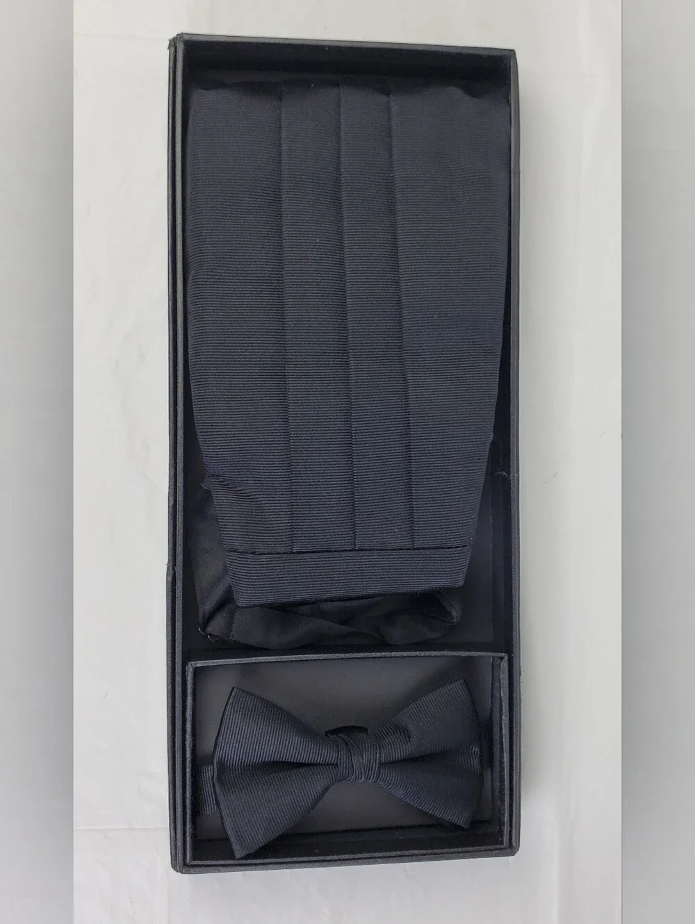 Alan Flusser Black Two Bow Ties and Cummerbund Silk Blend Boxed Set - EUC